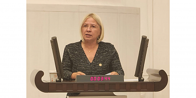 MİLLETVEKİLİ NURTEN YONTAR, GENEL BAŞKAN ÖZGÜR ÖZEL'E YÖNELİK PROVOKASYON GİRİŞİMİNİ KINADI