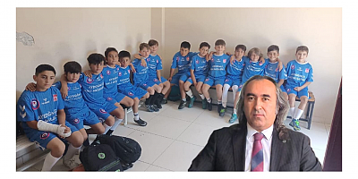 Minik Kramponlar Dostluk İçin Sahada