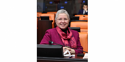 Nurten Yontar: “Türk gençliği Ata’sının izinde yürümeye devam edecek”