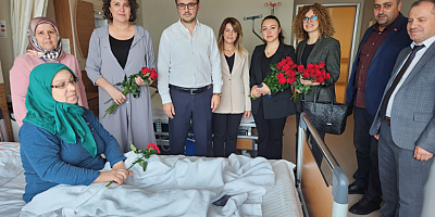 Orhangazi Belediyesi Beyaz Masa Ekipleri Devlet Hastanesinde Hastalara Moral Verdi