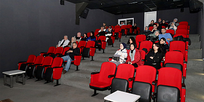 Sinemaseverler OSM’de film  gecesinde buluştu