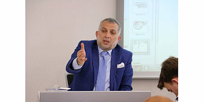 Siyasetçi Yazar Metin Külünk:“Türkiye’nin En Büyük Sorunu Çapsız Muhalefet ve Kopan Siyaset Dili”