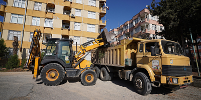 TARSUS BELEDİYESİ’NDEN KENT GENELİNDE SONBAHAR TEMİZLİĞİ SEFERBERLİĞİ