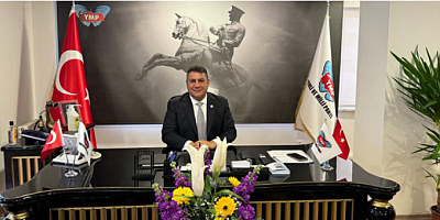 TEOMAN MUTLU: “CUMHURİYET’E DİL UZATANLAR, CUMHURBAŞKANININ KAZANDIĞI PUANLARI HEBA EDİYOR”