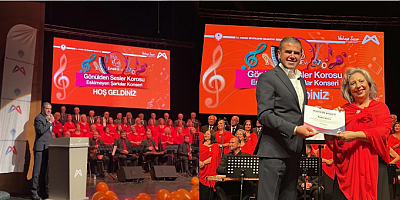 Tuncer, Eskimeyen Şarkılar Konseri’ne katıldı 