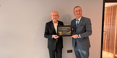 “Türkiye’nin Enleri” Takdir Belgesi Kemal Kılıçdaroğlu’na Verildi