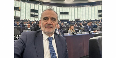 VEKİL AKALIN YENİ BAŞKAN MARTİN'E BAŞARILAR DİLEDİ!