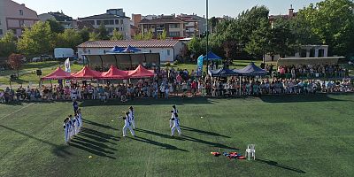 YAZ SPOR OKULLARINDA GÖRKEMLİ KAPANIŞ