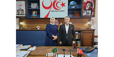 Yeni Yüzyıl Partisi Kadın Kolları’nda Bayrak Değişimi