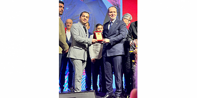 Yeniden Refah Partisi Kadınhanı İlçe Başkanı Ömür Küçükakdeniz’den 29 Ekim Cumhuriyet Bayramı Mesajı  “Cumhuriyet, milletimizin hürriyet ve istiklal mücadelesinin taçlandığı gündür.”