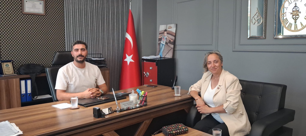 YUNUS EMRE MAHALLE MUHTARI YASEMİN GÜNGÖR’DEN YİĞİTBAY YAPI’YA ZİYARET